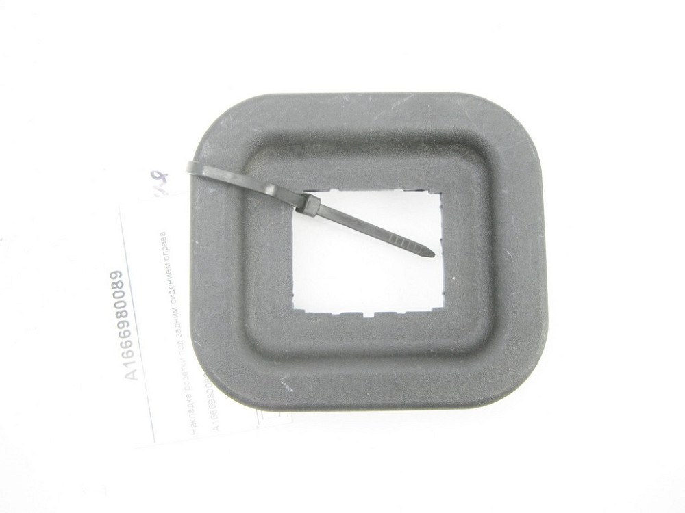 Mercedes-Benz  A1666980089 9051 Накладка розетки під заднім сидінням праворуч ML/GLE W166 GL/GLS X166 GLE Coupe C292 Одеса - фото 1