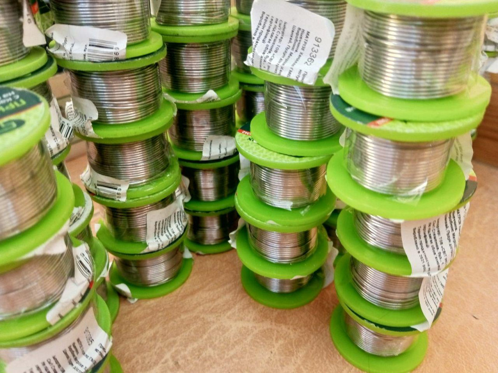 Припій з каніфоллю, D 1 мм, 50 г, POS61, на пластмасовій котушці Полтава - изображение 1