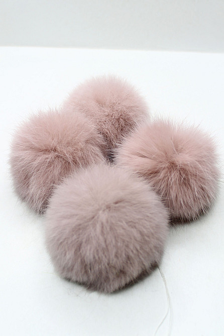 Помпони з натурального хутра кролика на нитці 6-7 см Бежевий Харків - фото 1