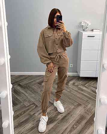 Женский стильный базовый костюм двойка из микровельвета Бежевый, 46/48 Одесса
