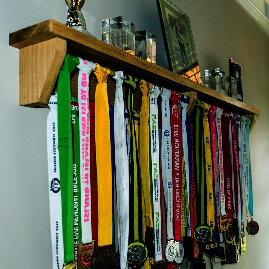 Полка для медалей 