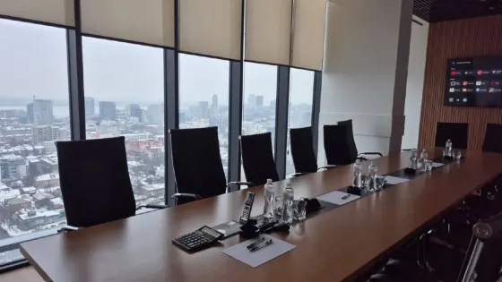 Офіс А+ класу в центрі міста. З ремонтом (без меблів) Свіжа будівля, своя система опалення, чіллір фанкойл, дубльовані ліфти, система мікроклімату. 2  Дніпро