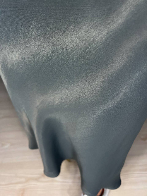 Юбка женская Mix Ray 4093 на резинке атласный шелк косой крой средняя длина серая, серый, S Киев - изображение 15