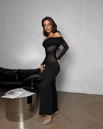 Женское элегантное привлекательное макси-платье с открытыми плечами 44/46 Одесса