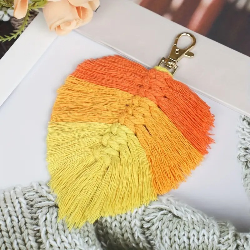 Набор макраме для творчества и ручного вязания брелока для ключей или декора на сумку 10х16см,желтый Каменец-Подольский - изображение 2