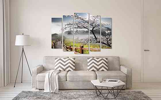Модульна картина у вітальню/спальню  Сакура в пейзажі гір LM001_5 Київ