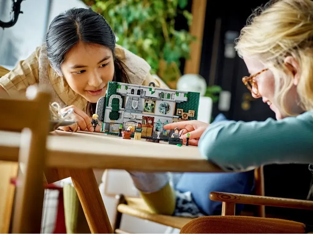 Конструктор Harry Potter Вімпел факультету Слизерин (76410), сумісний з lego-лого Київ - фото 6