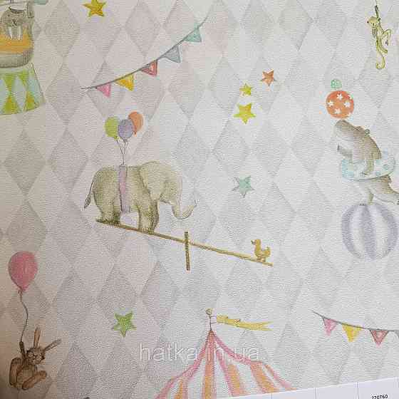 Флізелінові шпалери дитячі BN Doodleedo 0,53 х 10 м цирк тварини слони птиці повітряні кулі зірки сіро білі Київ