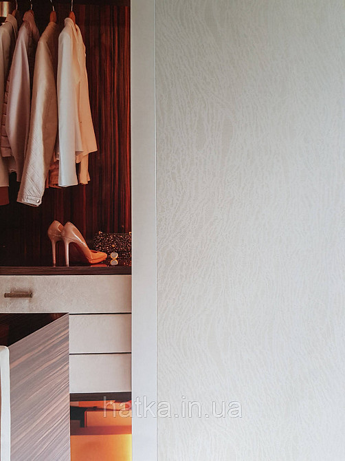 Шпалери метрові вінілові на флізелін Grandeco Poem під штукатурку баранець структурні білі сріблясті Київ - фото 1