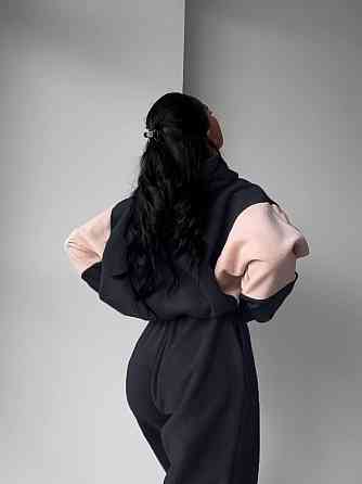 Жіночий теплий костюм з вишивкою Одеса