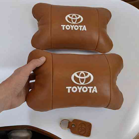 Подушки під голову автомобіль Toyota, Декоративні подушки з логотипом, Подушка підголівник для дороги NH-66 Львів