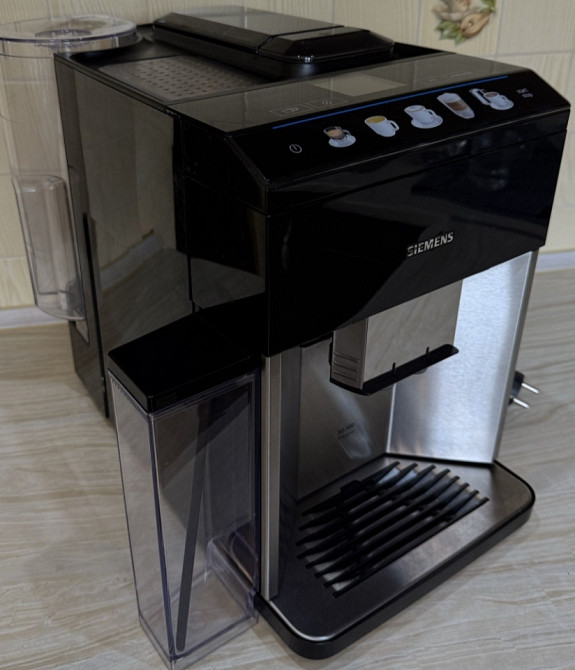Сучасна кавомашина з підсвіткою Siemens EQ.500 integral Київ - фото 4