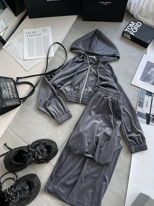 Женский прогулочный оверсайз костюм двойка: кофта и штаны турецкий велюр. Графит Одесса - изображение 2