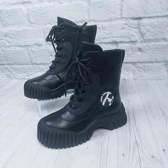 Детские зимние черные ботинки  для девочек с тракторной подошвой и шнуровкой  32,34,37 Николаев