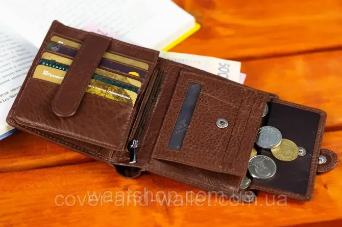 Чоловічий шкіряний гаманець вертикального типу для карток ST Leather Коричневий Київ - фото 10