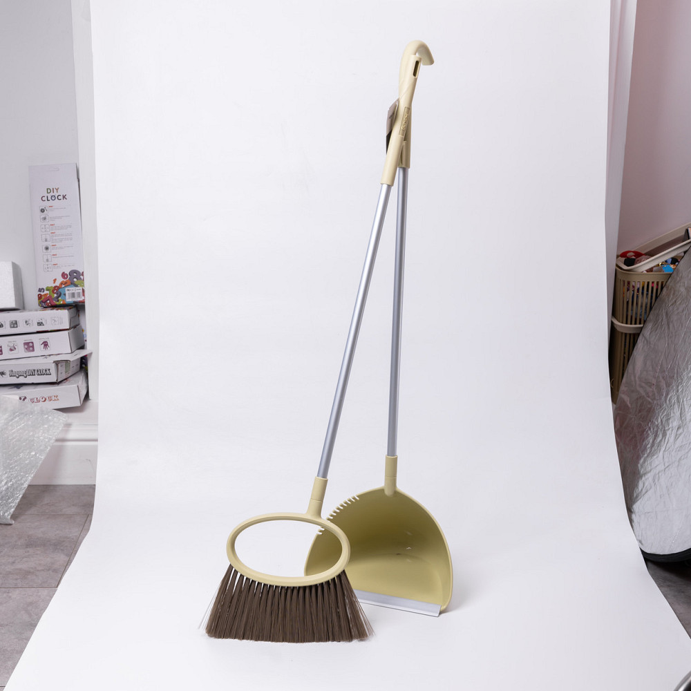 Yiwu Набір віник і совок на довгій ручці для підлоги 25×25×95 (см) Зелений HP-45-1GR Коломия - фото 1