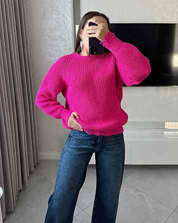 Жіночий затишний оверсайз светр з рваним ефектом машинна в'язка. Малиновий Одеса