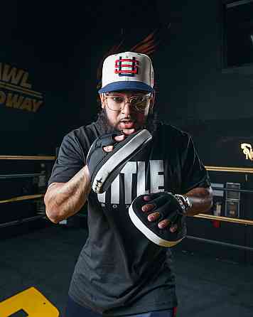 Лапи боксерські TITLE Boxing Gel Tech Punch Mitts 2.0 Black Кам'янське