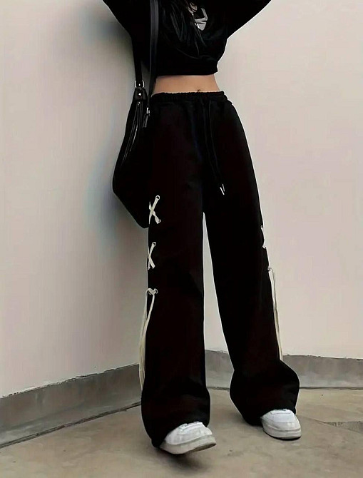 Жіночі оверсайз баггі-штани з мінімалістичним дизайном двонитка Одеса - фото 2