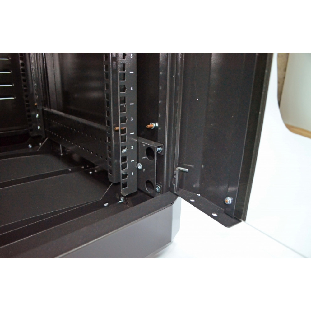 Шафа серверна CMS 28U 610 х 675 UA-MGSE2866MB посилена для мережевого обладнання Киев - изображение 4