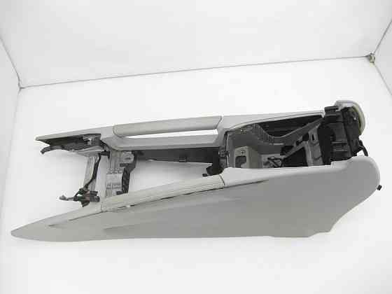 Mercedes-Benz  A1646801052 7H20 Корпус центральної консолі підлокітника сірий GL X164 ML W164 Одеса