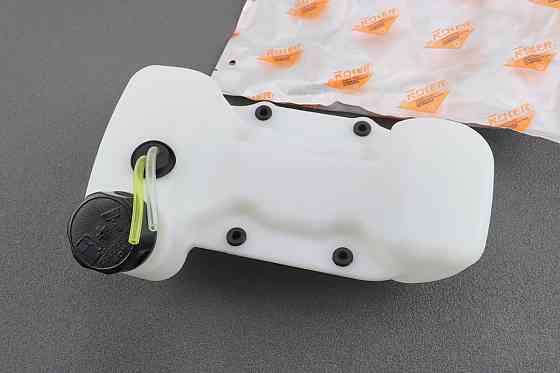 Бак паливний 1E40F-1E44F (кріплення 4отв, горловина збоку) Тип 1 Київ