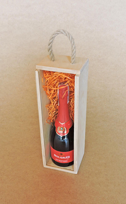 Подарочная коробка 