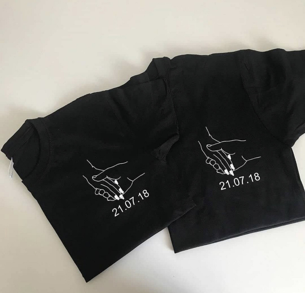 Парные футболки для влюбленных (Руки с датами вашей годовщины ) Черновцы - изображение 1
