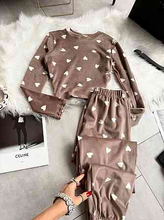 Жіноча стильна принтована домашня піжама з плюшевого велюру Капучино Одеса