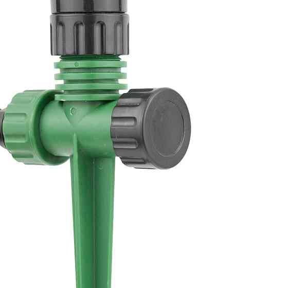 Дождеватель на пластиковом колочке с боковой подачей (ABS) GRAD (5014115) Ровно