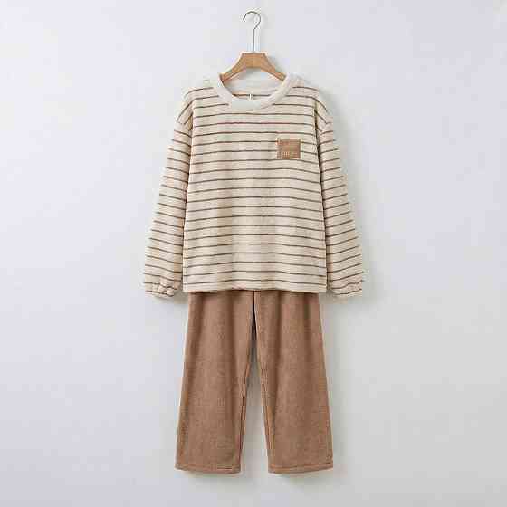 Жіноча тепла плюшева піжама-двійка: кофта та штани Карамельний, 42/46 Одеса