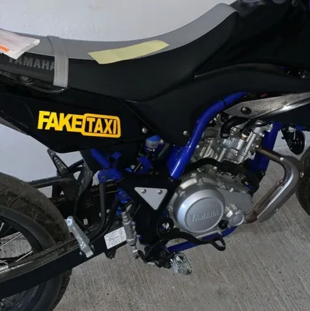 Наклейка на авто-мото FakeTaxi светоотражающая Киев