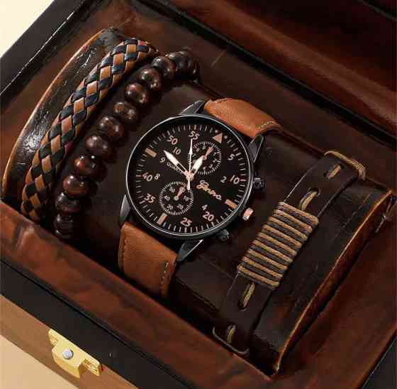 Подарочный набор для мужчин: наручные часы с 3 ориг. браслетами- диам 4см, длин 24см, шир рем 2см, без коробки Киев