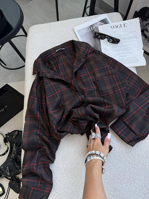 Женская классическая рубашка в клетку оверсайз кроя костюмный тиар Шоколад Одесса - изображение 4