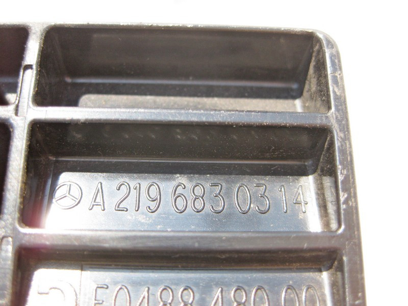 Mercedes-Benz  A2196830314 Задній кронштейн центральної консолі CLS C219 Одесса - изображение 4