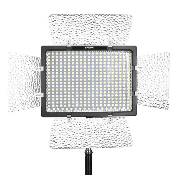 Постійне світло RGB LED пульт CRI 95+ 3200-5600K Yongnuo YN300 IV Київ - фото 1