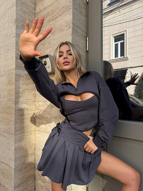 Женский стильный летний костюм-тройка с подтягивающим корсетным топом двухнитка + зербаная Графит, 44/46 Одесса - изображение 2