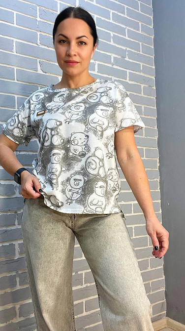 Футболка женская JIANMEI 076 рисунок мишки свободного кроя one size белая, белый, one size Киев - изображение 17