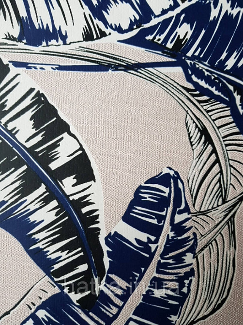 Шпалери вінілові на флізелін Marburg 82122 Felicita листя папороті сині чорні білі на рожевому тлі Київ - фото 1