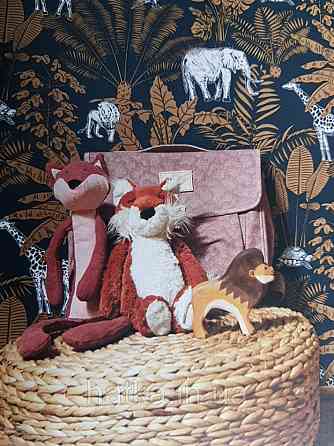 Шпалери флізелінові дитячі Caselio Our Planet джунглі рослини тварини слони, тигри жирафи папуги на синьому Київ