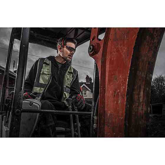 Беруши пенные на пластиковой дужке MILWAUKEE, материал 100% термопластичный полиэтилен (TPE), картонная упаковка Одесса