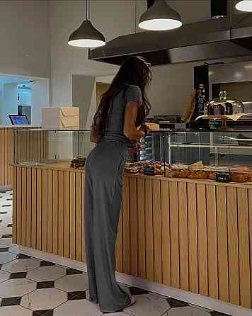 Жіночий базовий прогулянковий костюм-двійка: футболка та штани турецька віскоза Графіт Одеса