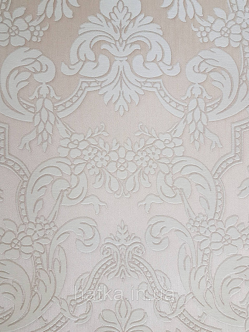 Шпалери вінілові на флізеліні Rasch Trianon Xlll 0.53х10 класика структурні вензелю квіти білі на кремовому Київ - фото 1