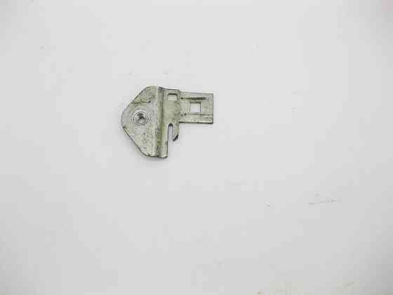 Mercedes-Benz  A6421411240 Кронштейн - тримач перемикаючого клапана системи ОГ для двигуна OM642 V6 3.0 cdi Одесса