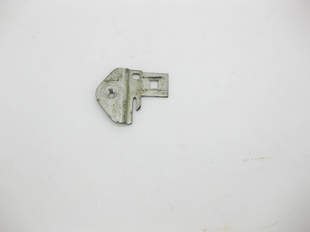 Mercedes-Benz  A6421411240 Кронштейн - тримач перемикаючого клапана системи ОГ для двигуна OM642 V6 3.0 cdi Одесса - изображение 4