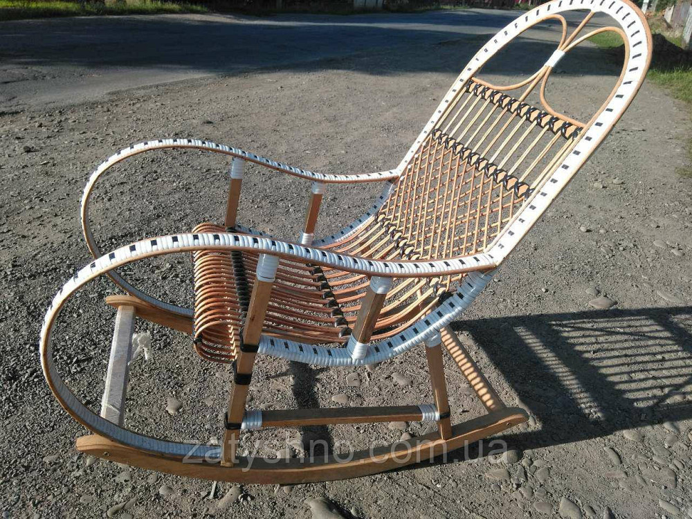 Біла крісло гойдалка з ротанга та лози Київ - фото 2