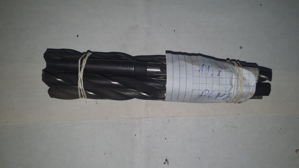 Сверло с коническим хвостовиком 11.8 мм. Р6М5. СССР. Харьков - изображение 1