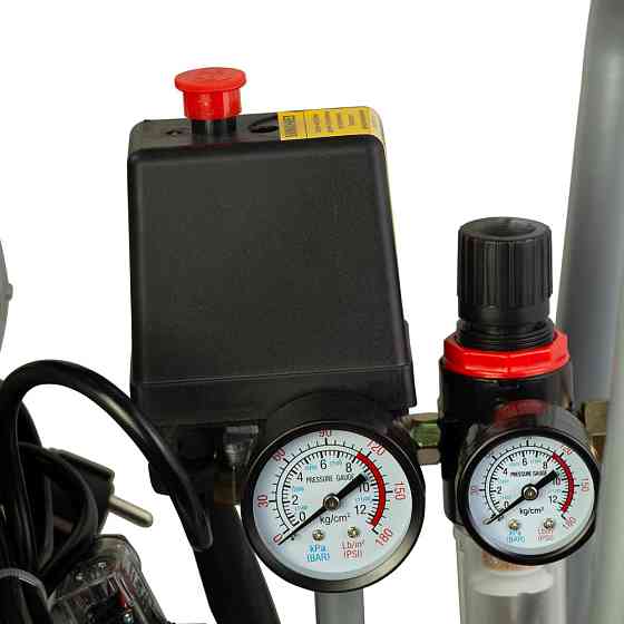 Компрессор четырехцилиндровый безмасляный 2.2кВт 1400об/мин 320л/мин 8бар 58дБ 50л SIGMA (7042551) Ровно