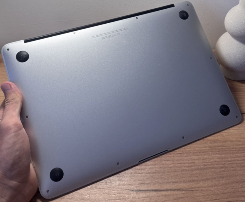 Ноутбук: Apple MacBook Air 13 (2015) i7 8Gb. 256Gb SSD. Киев - изображение 8