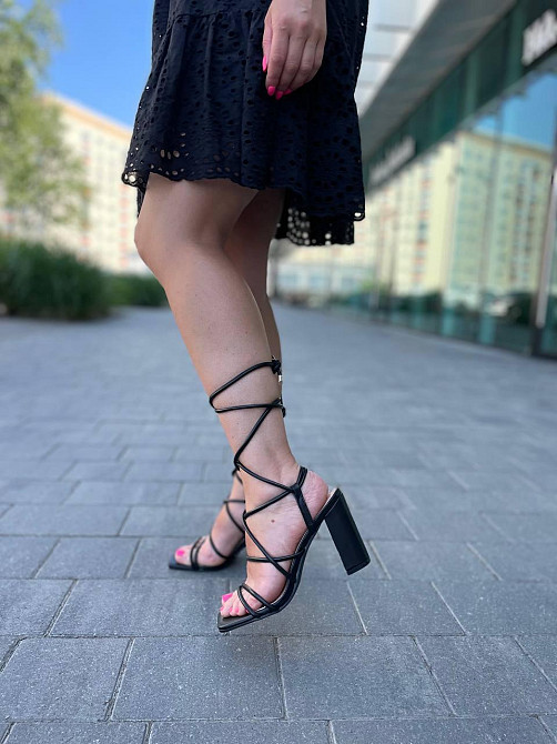 YES MILE Чорні босоніжки жіночі літні на підборах молодіжні з еко-шкіри на шнурівці YES MILE SF Коломия - фото 8